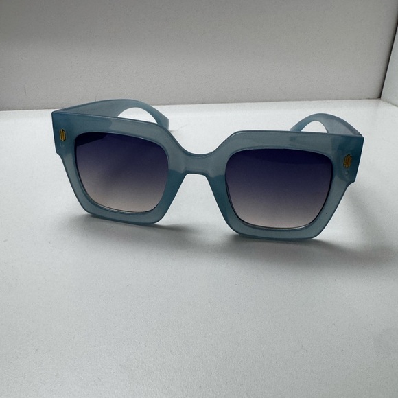 NEW: Blue Gradient Sunglasses - Picture 6 of 8
